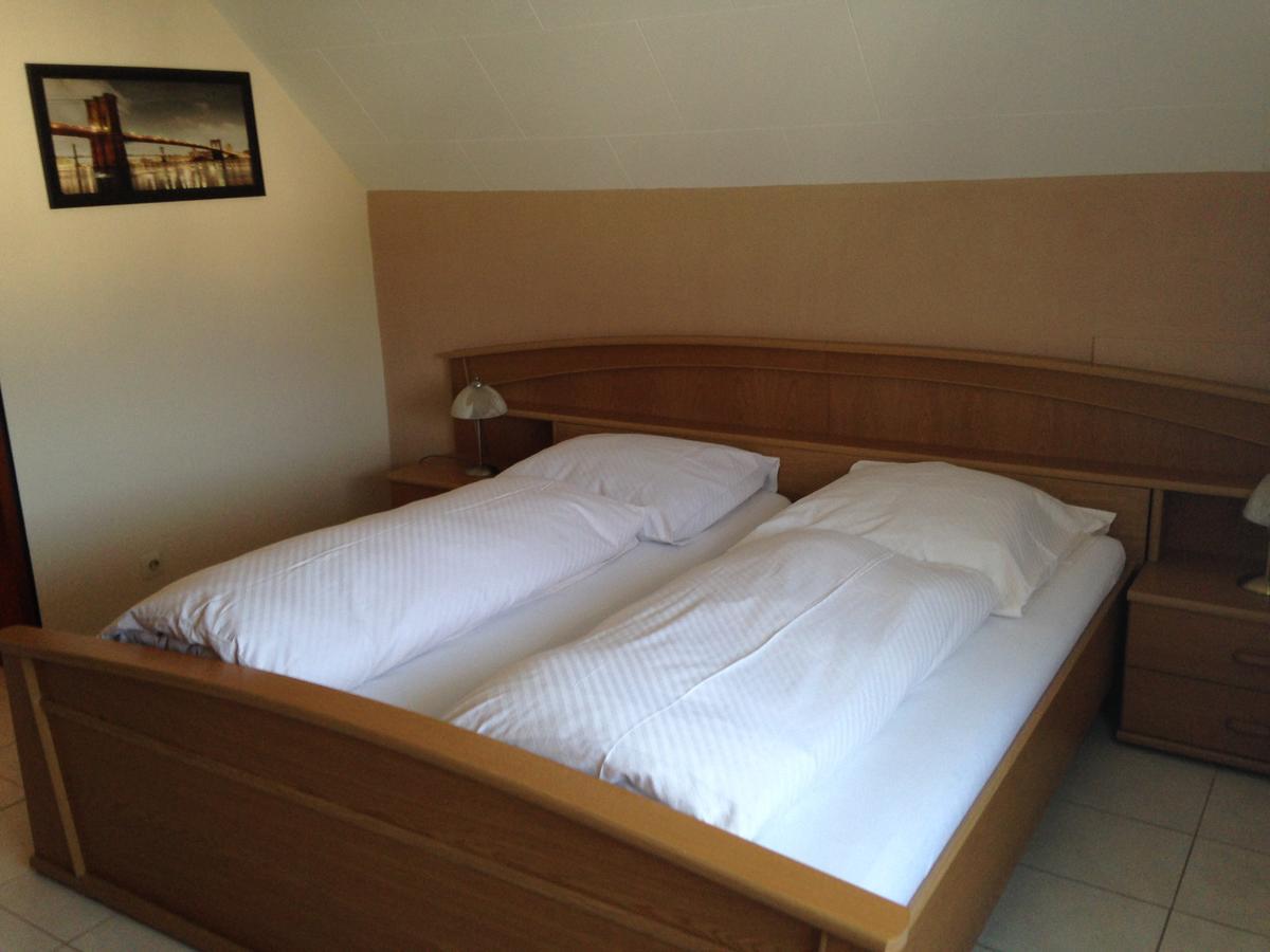 Hotel Gasthof Ratstube Kirchheim unter Teck Luaran gambar