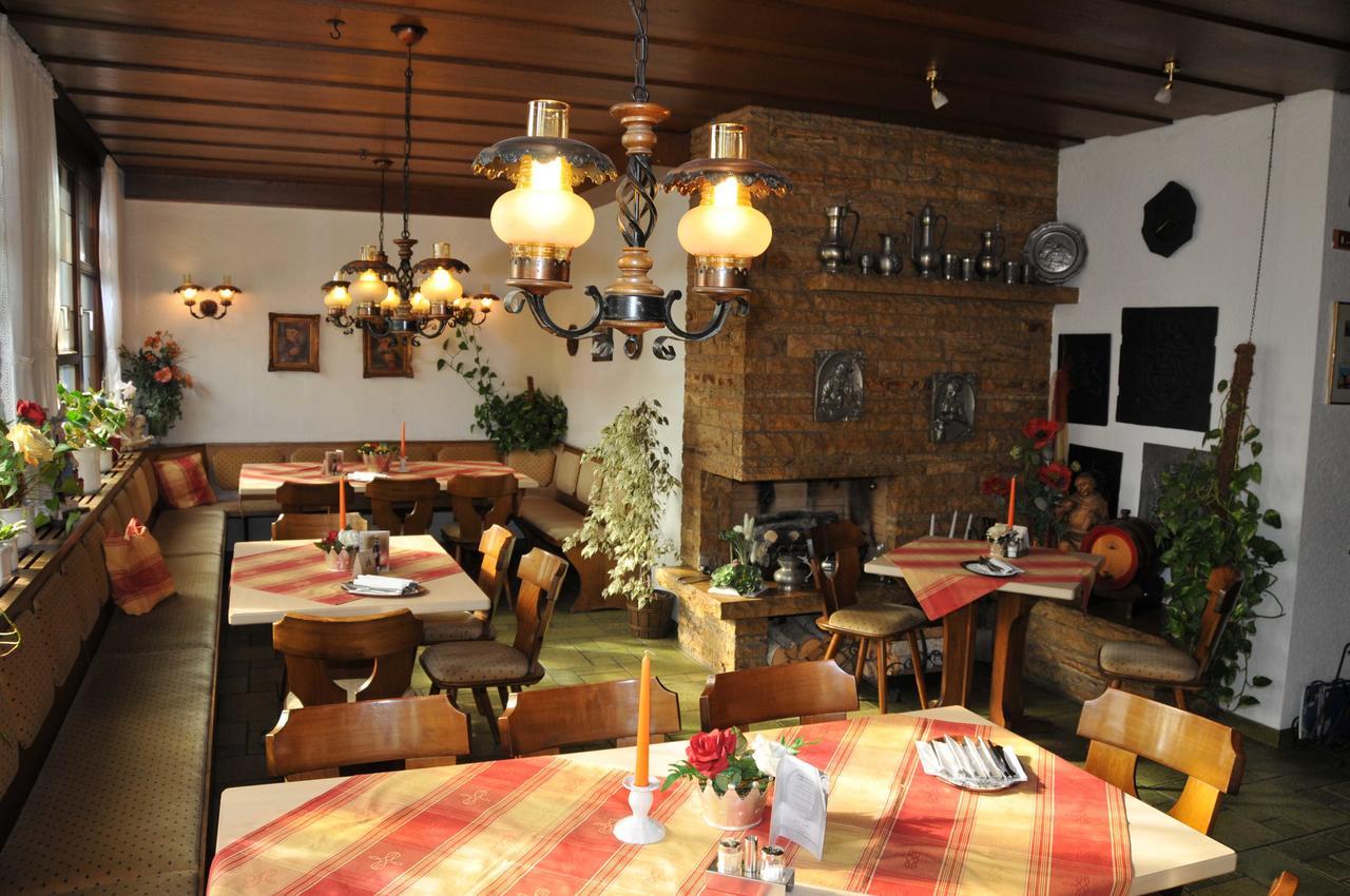 Hotel Gasthof Ratstube Kirchheim unter Teck Luaran gambar